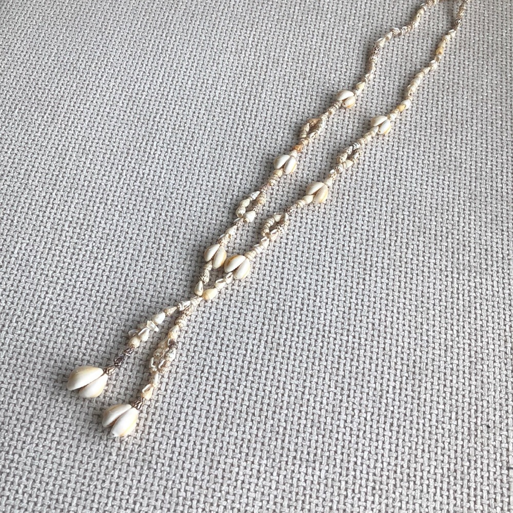 Seashell necklace - Picture 2 of 3
